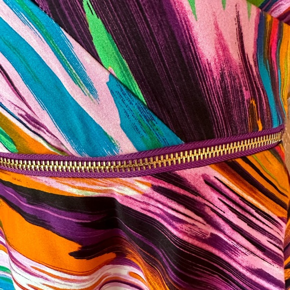 Gorgeous size 6 like new Calvin Klein halter midi swing skirt dress. - Picture 7 of 7